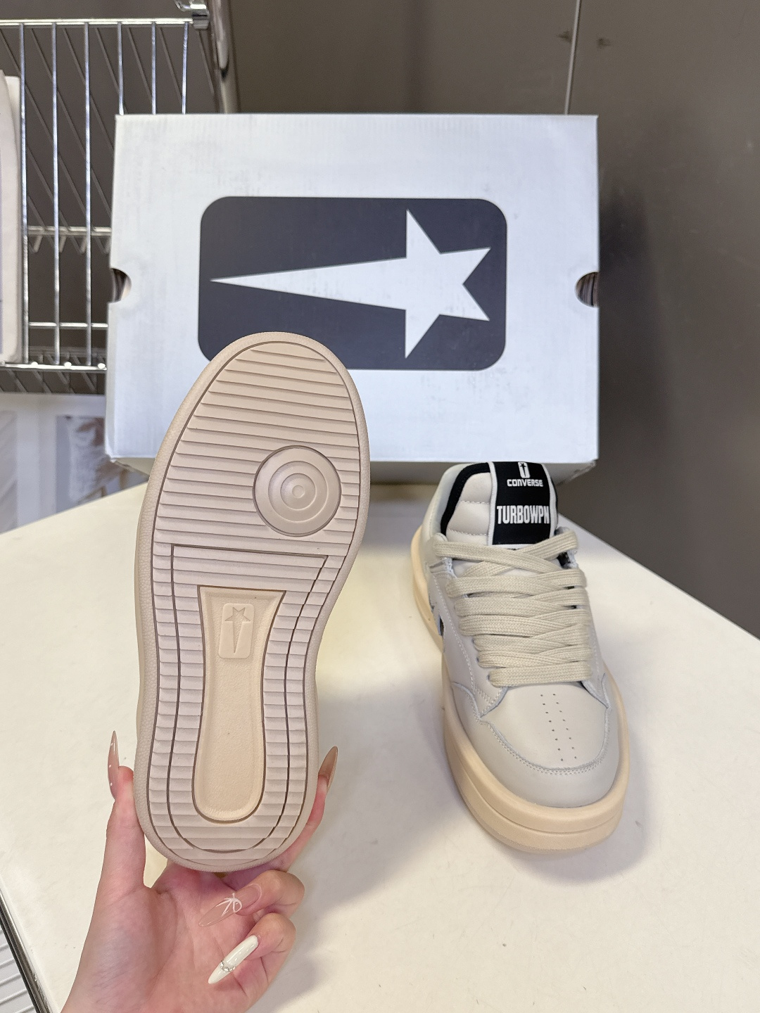 Rick Owens 欧文斯 x Converse匡威联名款运动鞋 超多明星时尚博主种草 两个品牌元素相