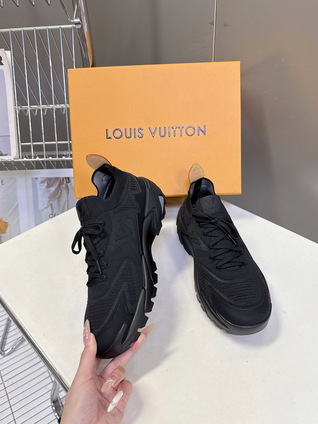 Louis Vuitton 路易威登最新款 运动鞋 休闲鞋 超多明星时尚博主种草 LV运动鞋以摩登笔触焕
