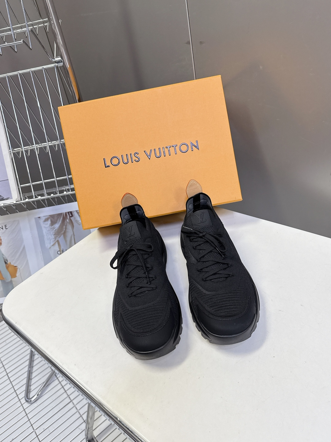 Louis Vuitton 路易威登最新款 运动鞋 休闲鞋 超多明星时尚博主种草 LV运动鞋以摩登笔触焕
