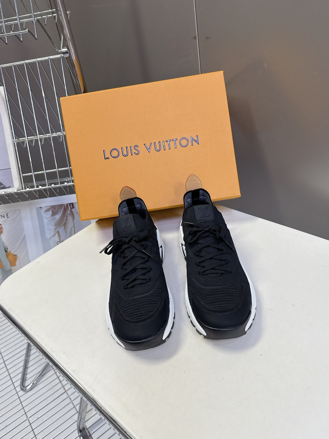 Louis Vuitton 路易威登最新款 运动鞋 休闲鞋 超多明星时尚博主种草 LV运动鞋以摩登笔触焕