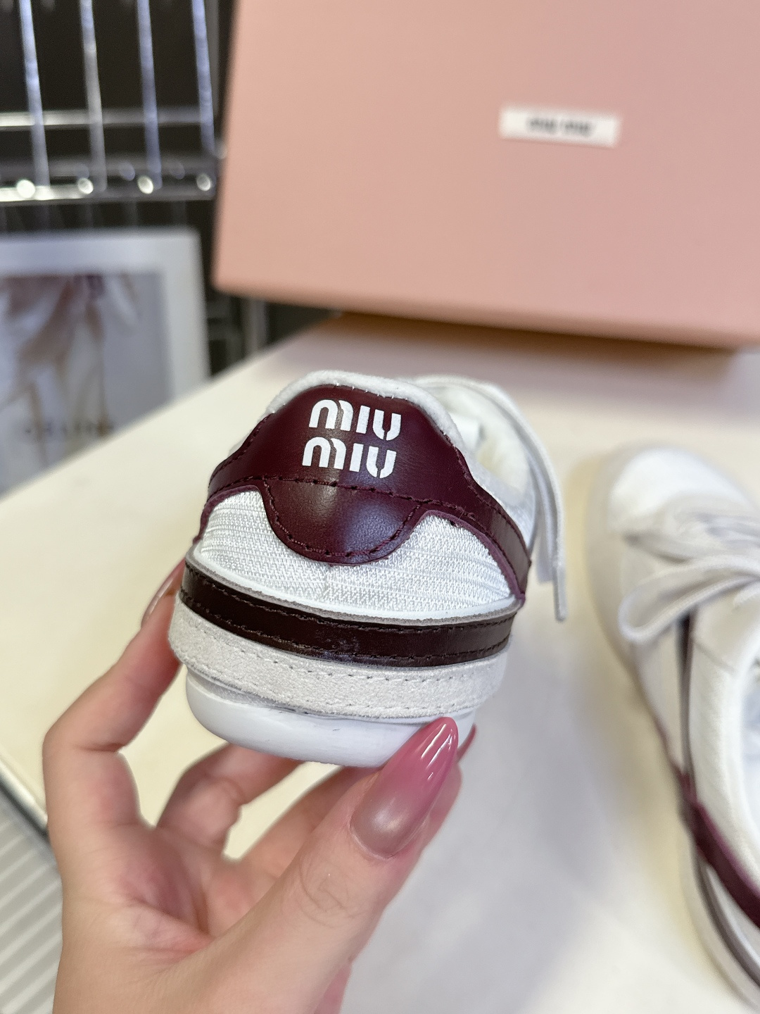 MiuMiu缪缪最新走秀款复古休闲鞋 德训鞋官方秀场出镜率最高的单品 超多明星时尚博主种草 miu系穿搭