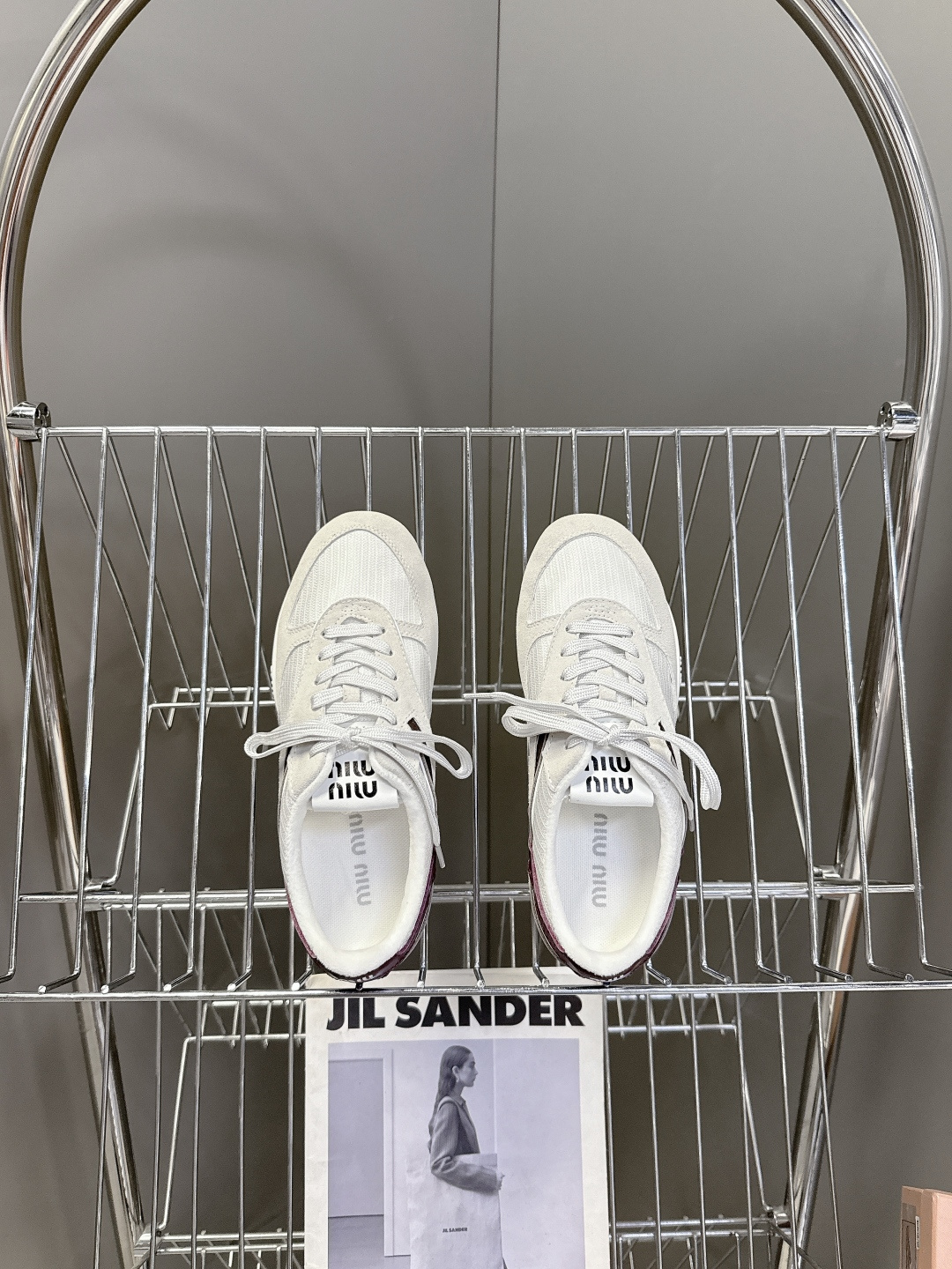 MiuMiu缪缪最新走秀款复古休闲鞋 德训鞋官方秀场出镜率最高的单品 超多明星时尚博主种草 miu系穿搭