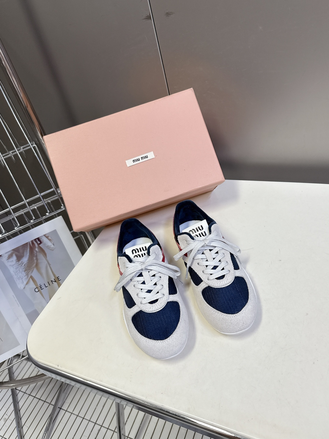 MiuMiu缪缪最新走秀款复古休闲鞋 德训鞋官方秀场出镜率最高的单品 超多明星时尚博主种草 miu系穿搭