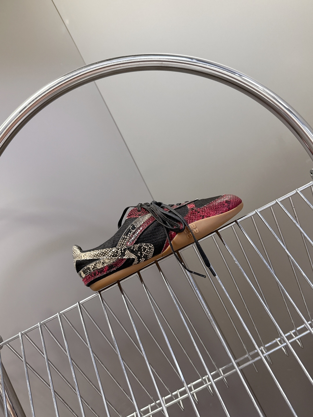 MiuMiu缪缪最新走秀款复古休闲鞋 德训鞋官方秀场出镜率最高的单品 超多明星时尚博主种草 miu系穿搭