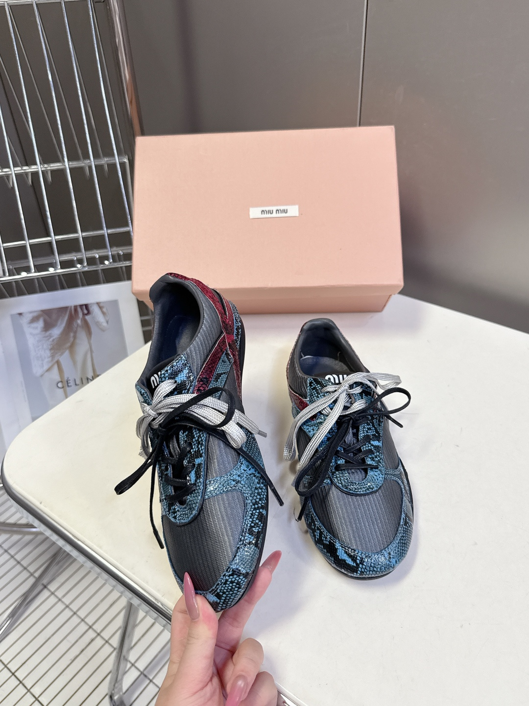 MiuMiu缪缪最新走秀款复古休闲鞋 德训鞋官方秀场出镜率最高的单品 超多明星时尚博主种草 miu系穿搭