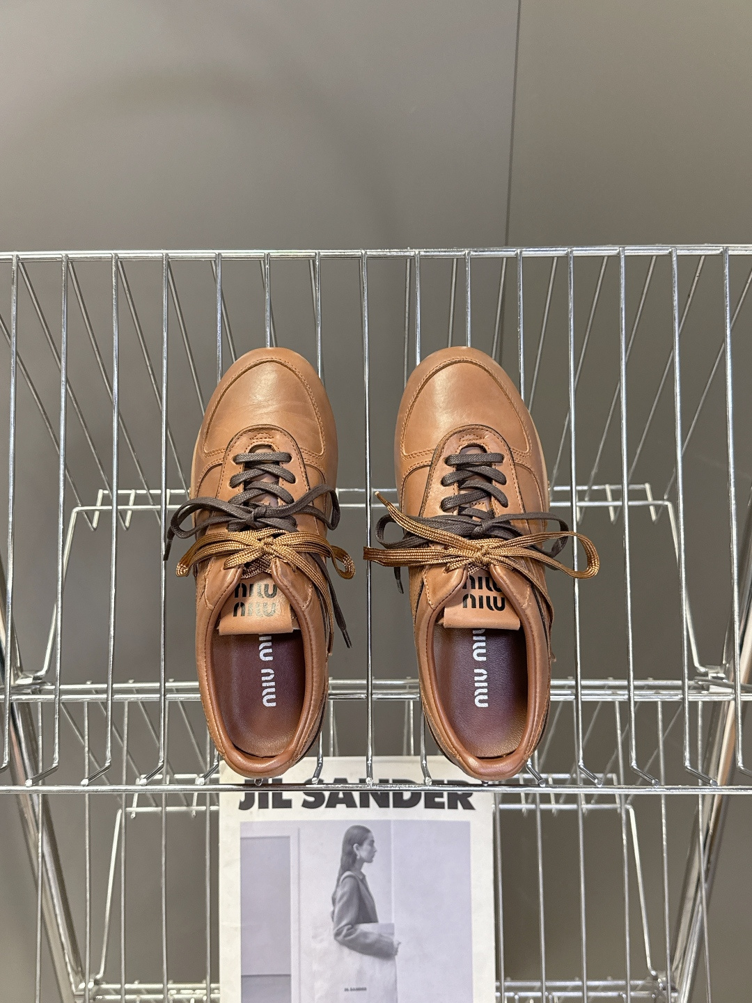 MiuMiu缪缪最新走秀款复古休闲鞋 德训鞋官方秀场出镜率最高的单品 超多明星时尚博主种草 miu系穿搭