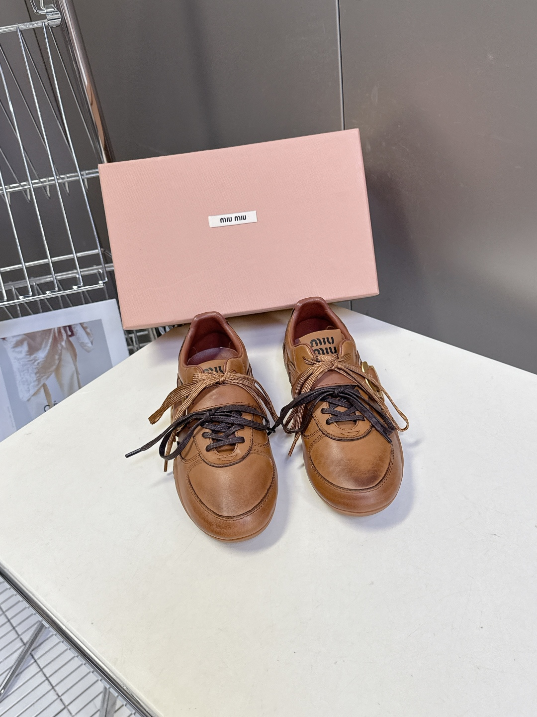 MiuMiu缪缪最新走秀款复古休闲鞋 德训鞋官方秀场出镜率最高的单品 超多明星时尚博主种草 miu系穿搭