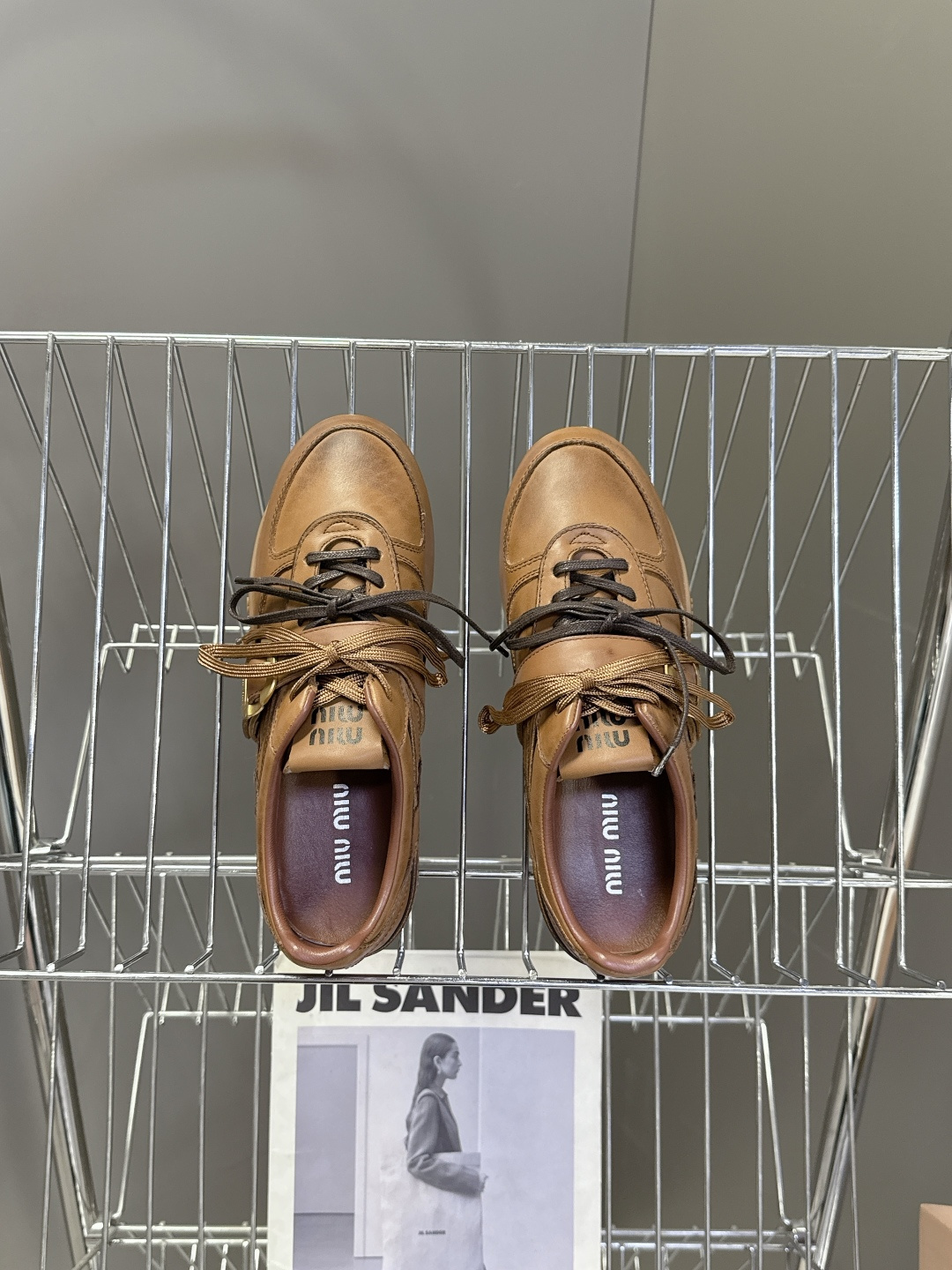 MiuMiu缪缪最新走秀款复古休闲鞋 德训鞋官方秀场出镜率最高的单品 超多明星时尚博主种草 miu系穿搭