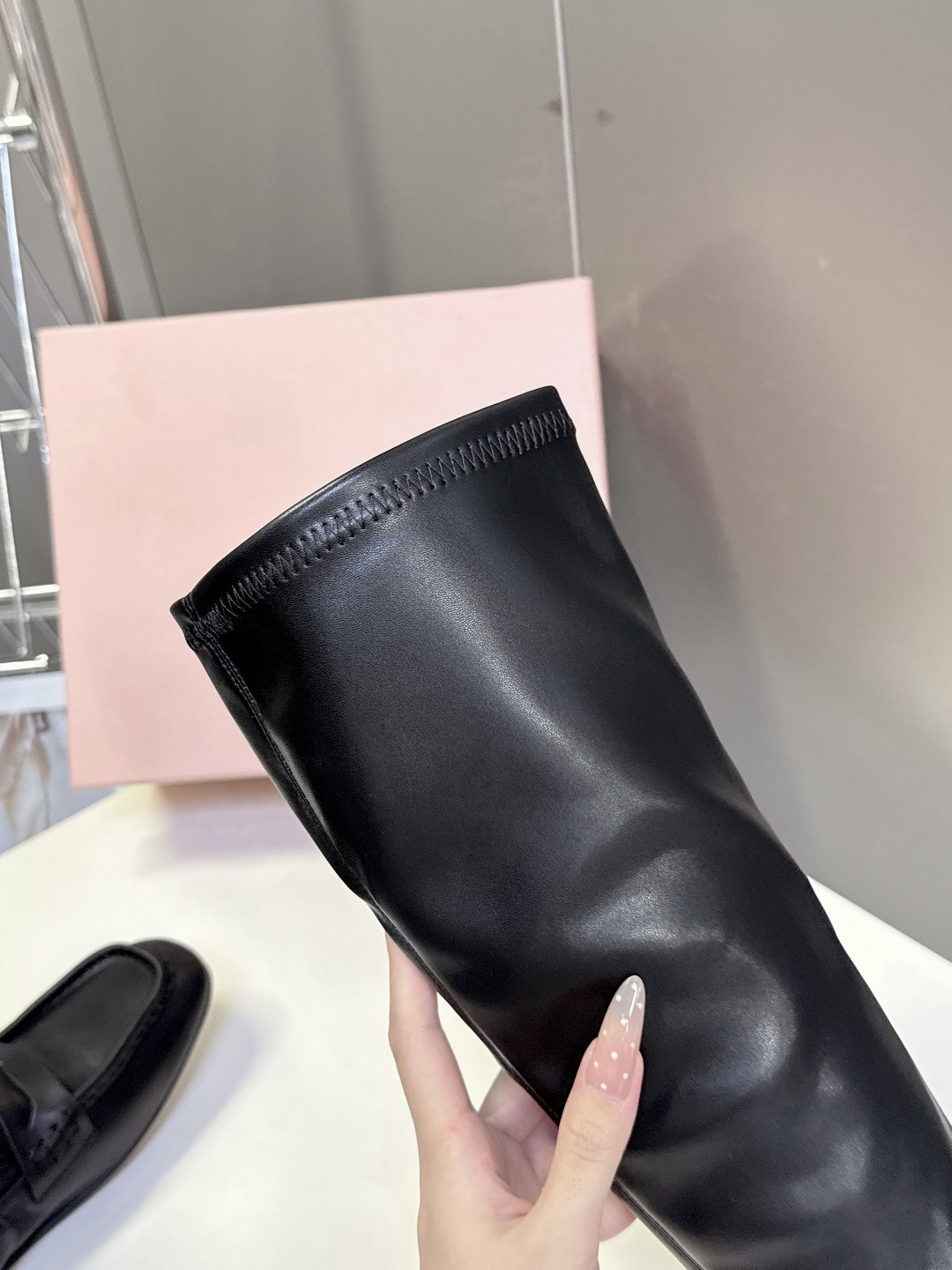 MiuMiu缪缪2025秋冬最新走秀款弹力靴 秀款出镜率最高的单品 miu家订货会一鞋难求 超多明星时尚