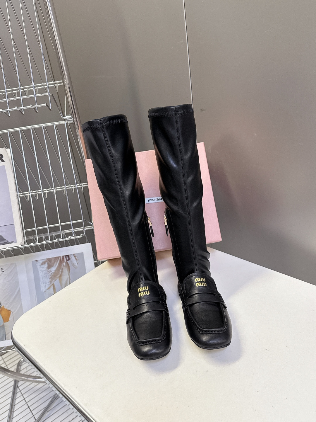 MiuMiu缪缪2025秋冬最新走秀款弹力靴 秀款出镜率最高的单品 miu家订货会一鞋难求 超多明星时尚