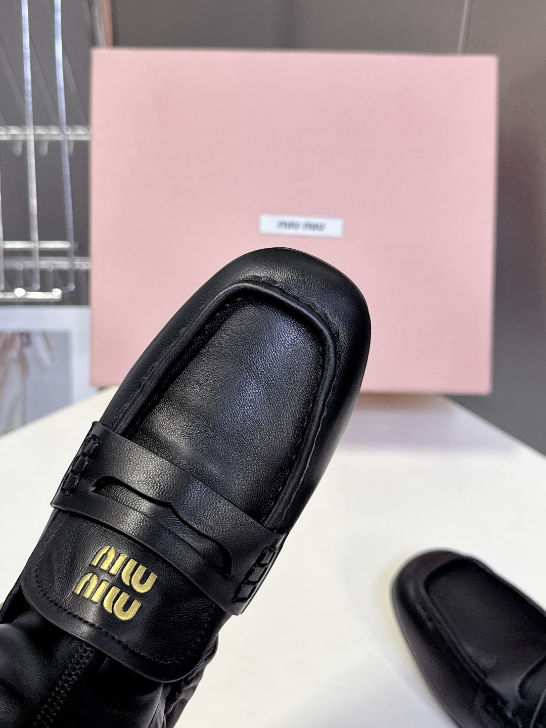 MiuMiu缪缪2025秋冬最新走秀款弹力靴 秀款出镜率最高的单品 miu家订货会一鞋难求 超多明星时尚