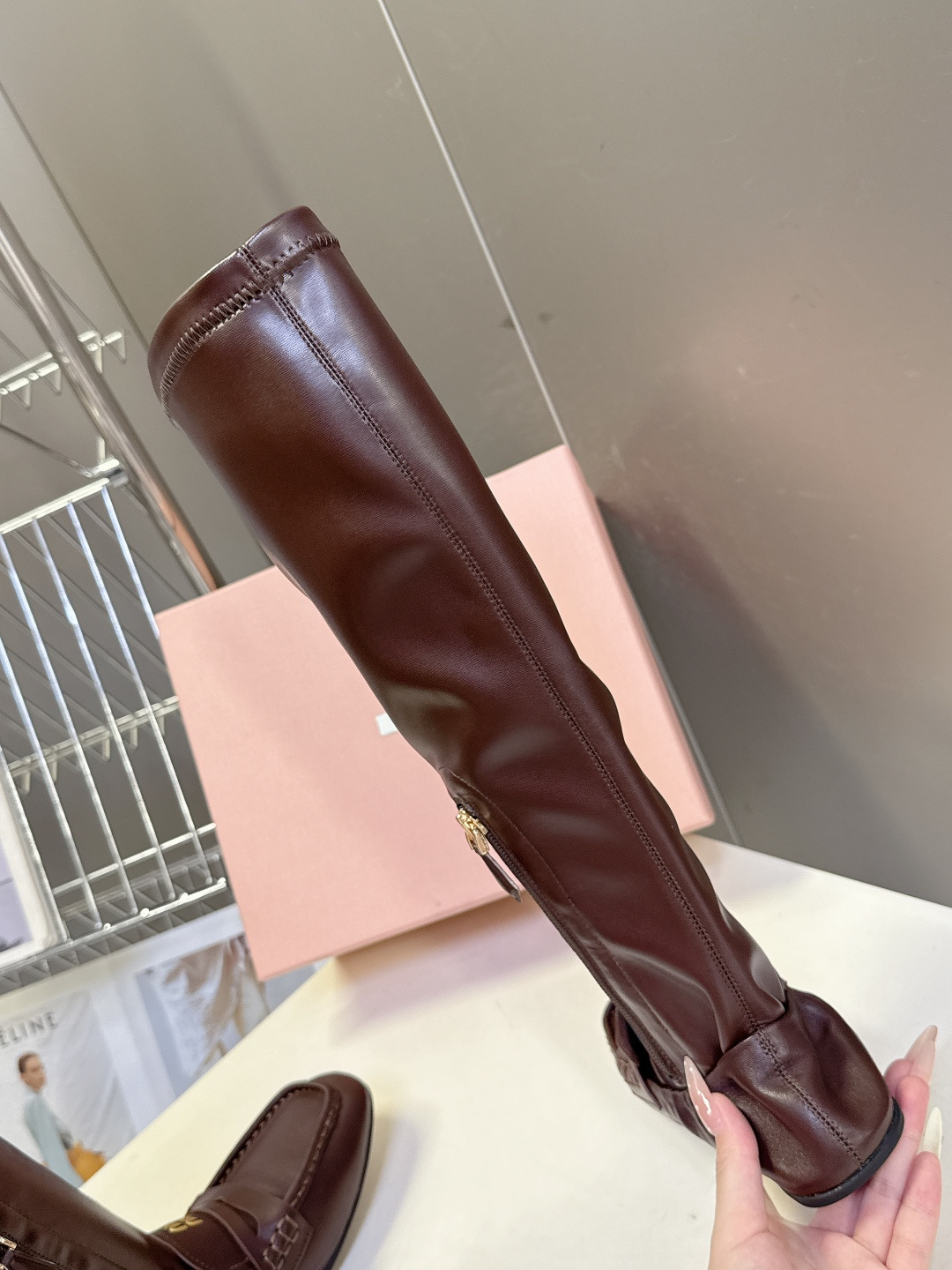 MiuMiu缪缪2025秋冬最新走秀款弹力靴 秀款出镜率最高的单品 miu家订货会一鞋难求 超多明星时尚