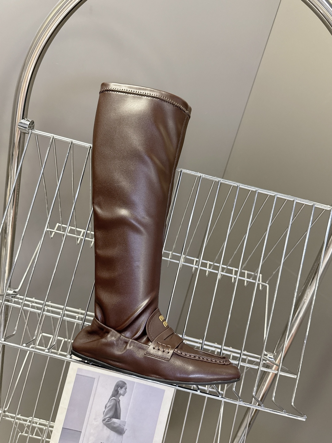 MiuMiu缪缪2025秋冬最新走秀款弹力靴 秀款出镜率最高的单品 miu家订货会一鞋难求 超多明星时尚