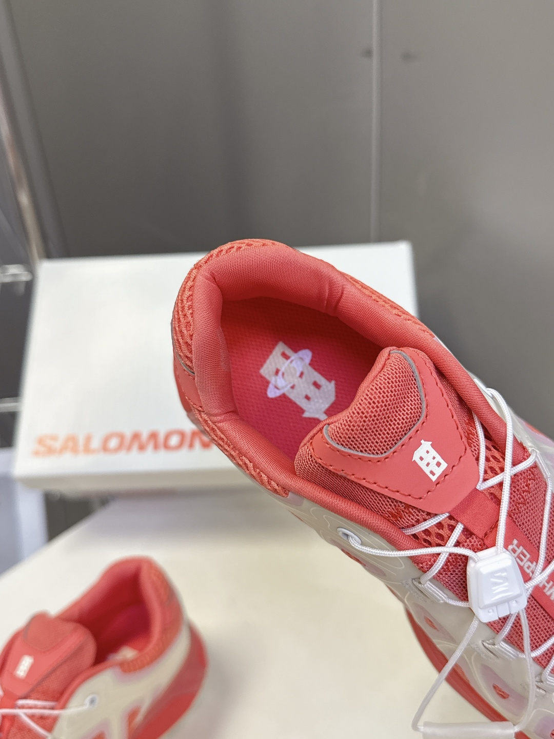 SALOMON 萨洛蒙 户外休闲 运动鞋 超多明星时尚博主种草原版购入开发 做货 全新演绎的专注于其空气