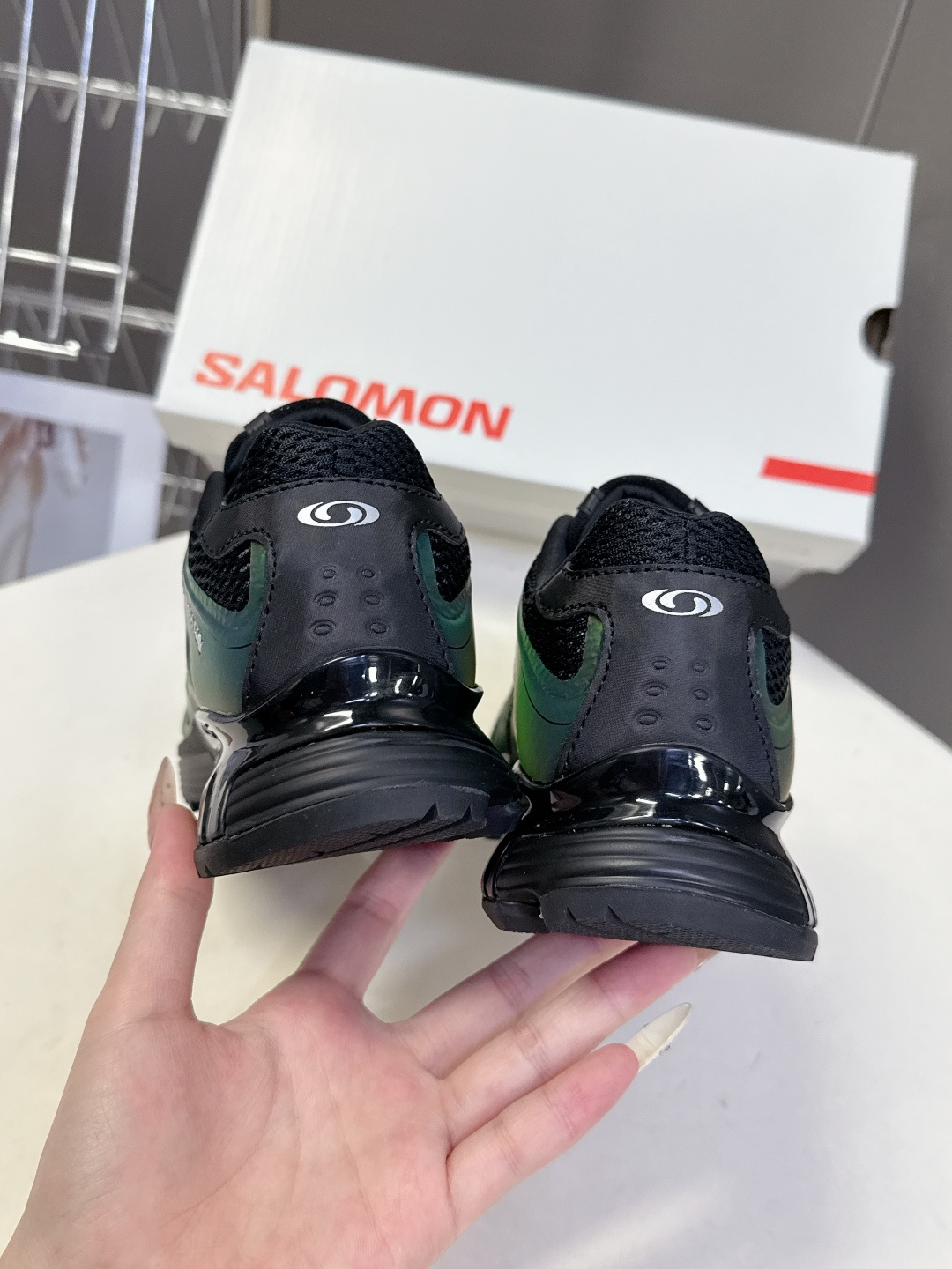 SALOMON 萨洛蒙 户外休闲 运动鞋 超多明星时尚博主种草原版购入开发 做货 全新演绎的专注于其空气