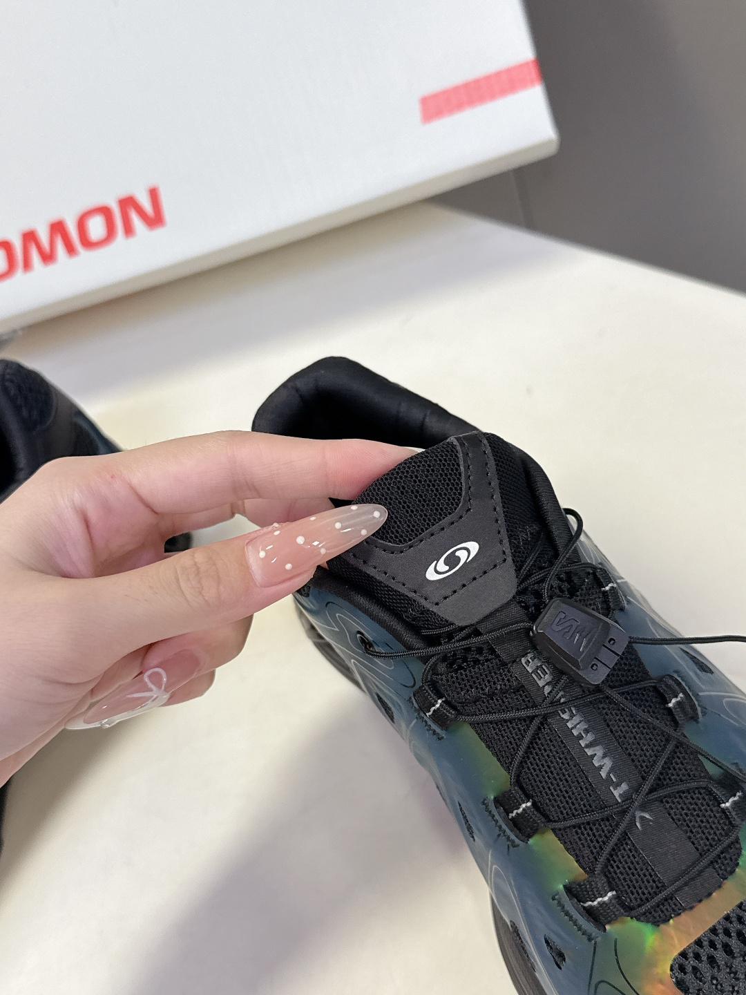 SALOMON 萨洛蒙 户外休闲 运动鞋 超多明星时尚博主种草原版购入开发 做货 全新演绎的专注于其空气