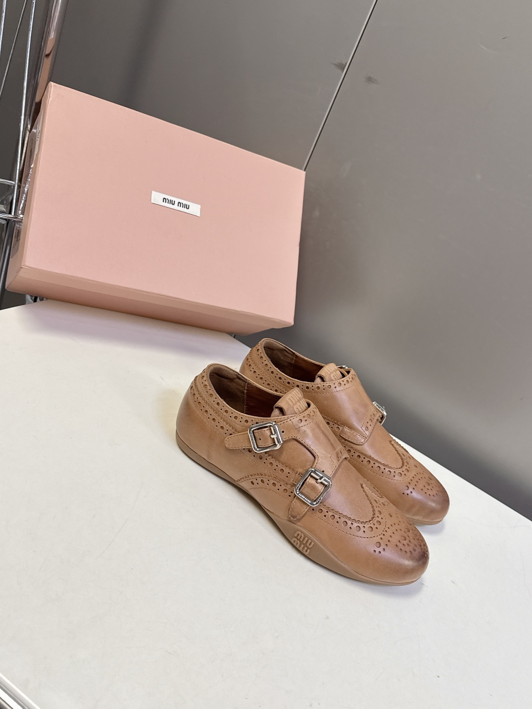 MiuMiu缪缪秋冬最新款布洛克复古薄底鞋 超多明星时尚博主种草 miu家一贯设计风格 绝对的高颜值符合