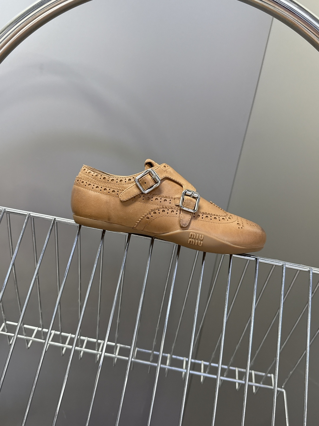 MiuMiu缪缪秋冬最新款布洛克复古薄底鞋 超多明星时尚博主种草 miu家一贯设计风格 绝对的高颜值符合