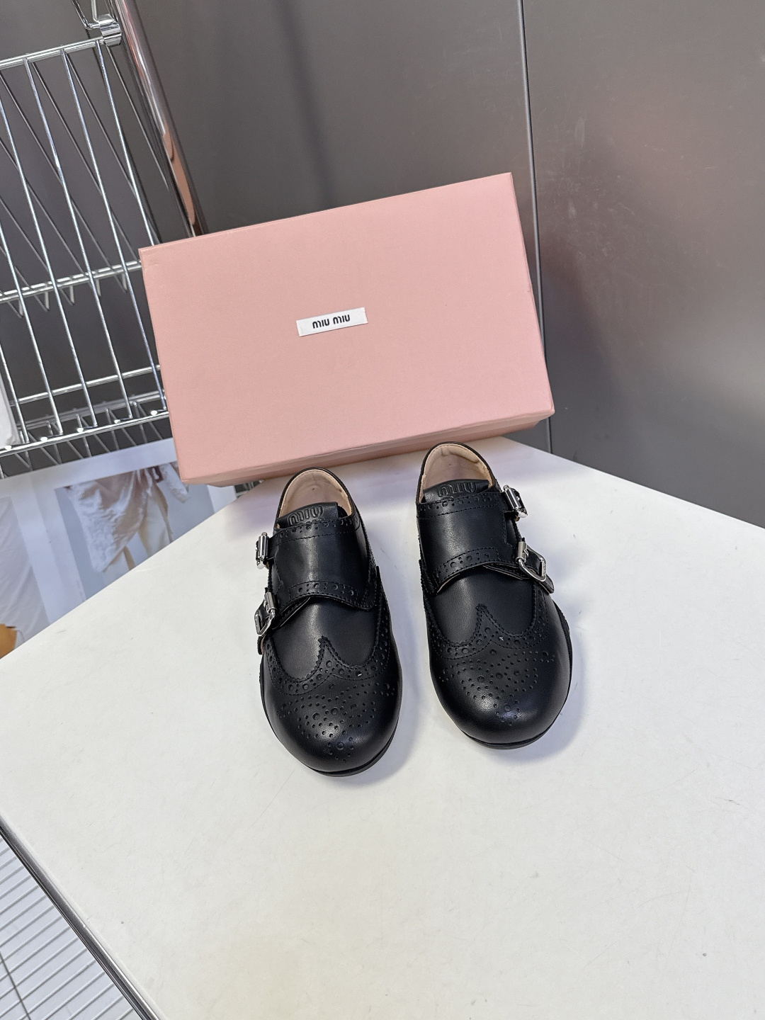 MiuMiu缪缪秋冬最新款布洛克复古薄底鞋 超多明星时尚博主种草 miu家一贯设计风格 绝对的高颜值符合