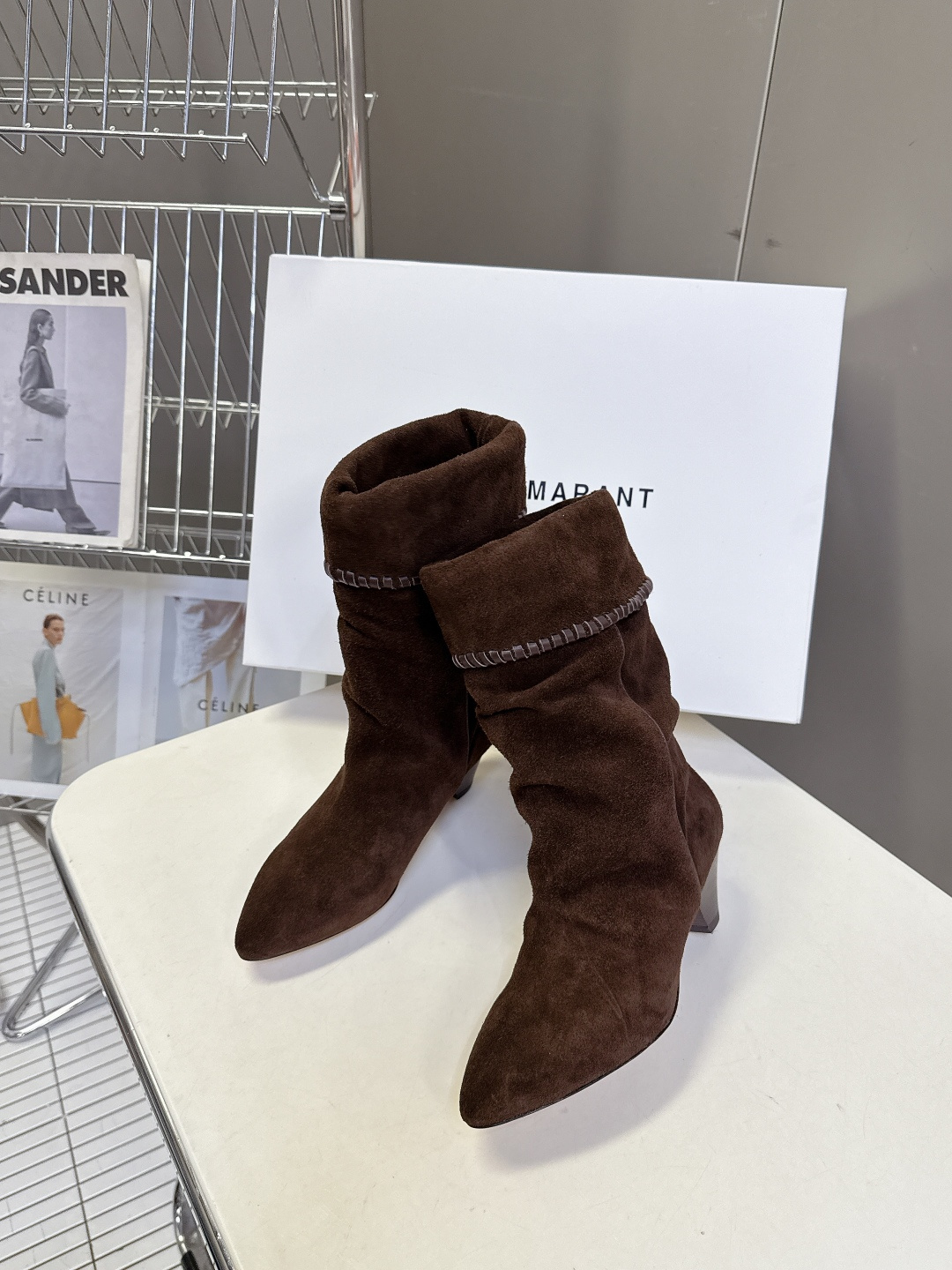 isabelmarant伊莎贝尔秋冬最新款复古靴 超多明星时尚博主种草 这几年超流行简约老钱风 简简单单