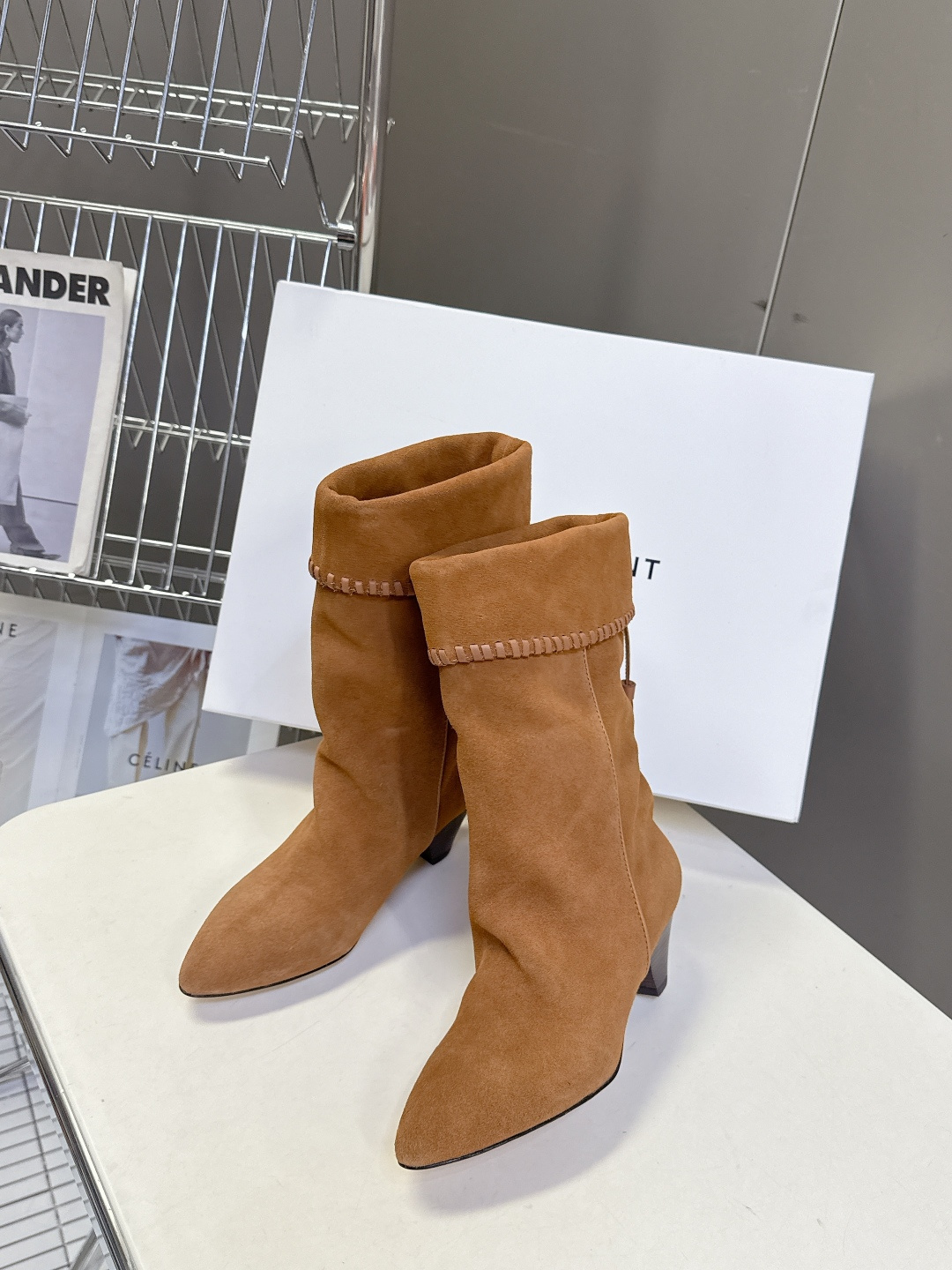 isabelmarant伊莎贝尔秋冬最新款复古靴 超多明星时尚博主种草 这几年超流行简约老钱风 简简单单