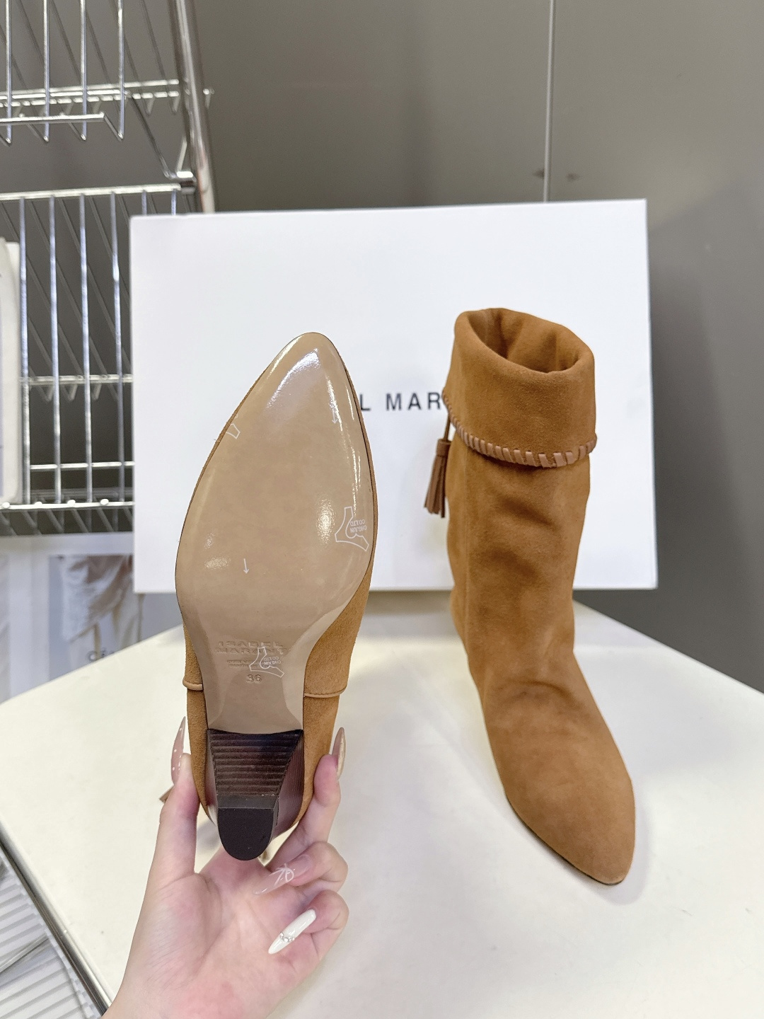 isabelmarant伊莎贝尔秋冬最新款复古靴 超多明星时尚博主种草 这几年超流行简约老钱风 简简单单