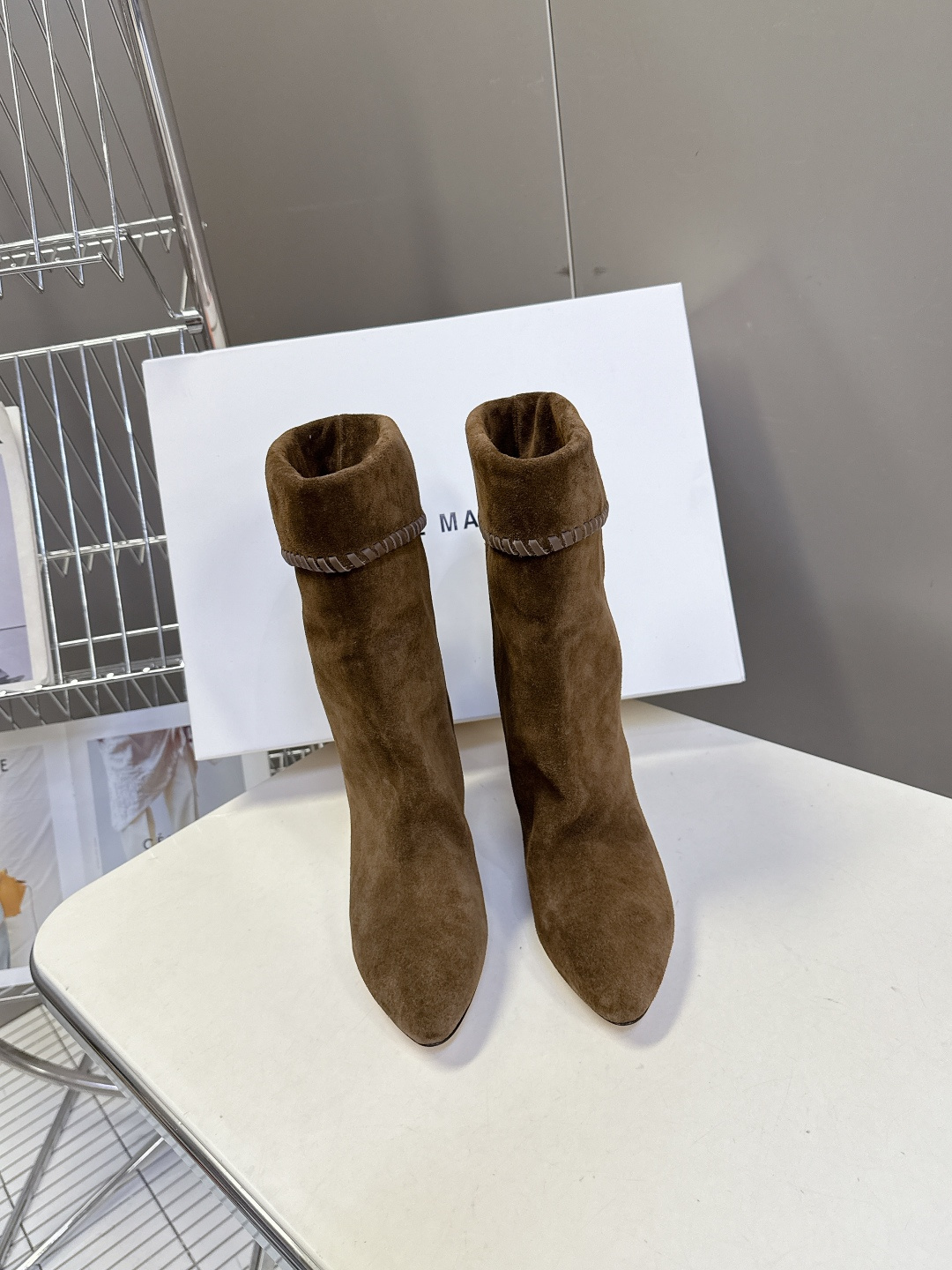 isabelmarant伊莎贝尔秋冬最新款复古靴 超多明星时尚博主种草 这几年超流行简约老钱风 简简单单