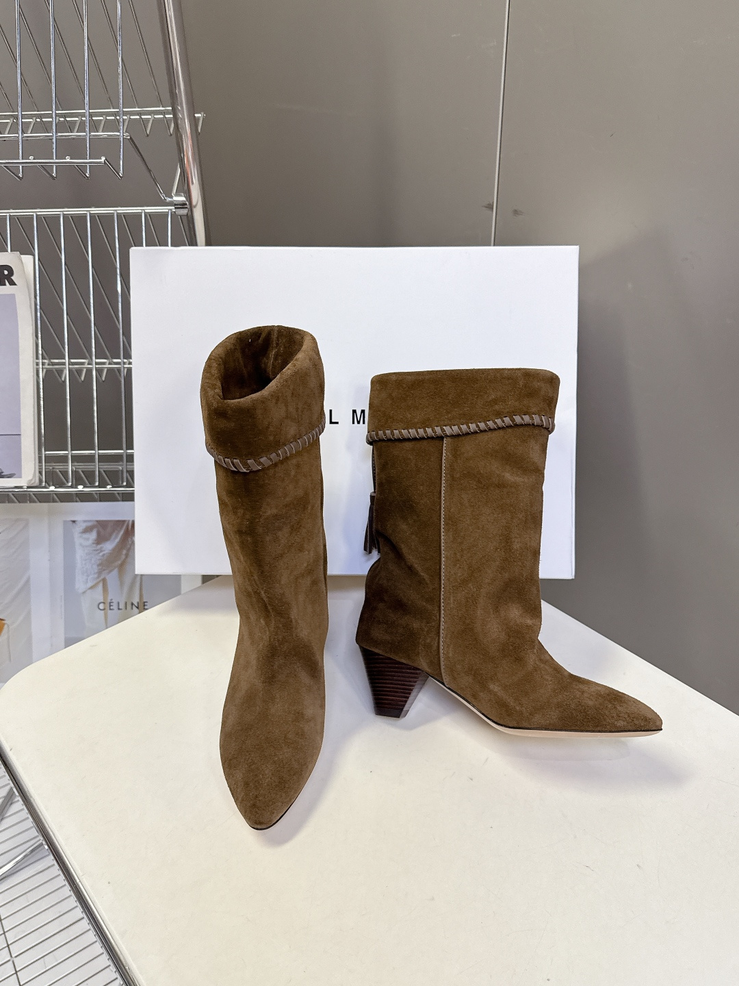 isabelmarant伊莎贝尔秋冬最新款复古靴 超多明星时尚博主种草 这几年超流行简约老钱风 简简单单