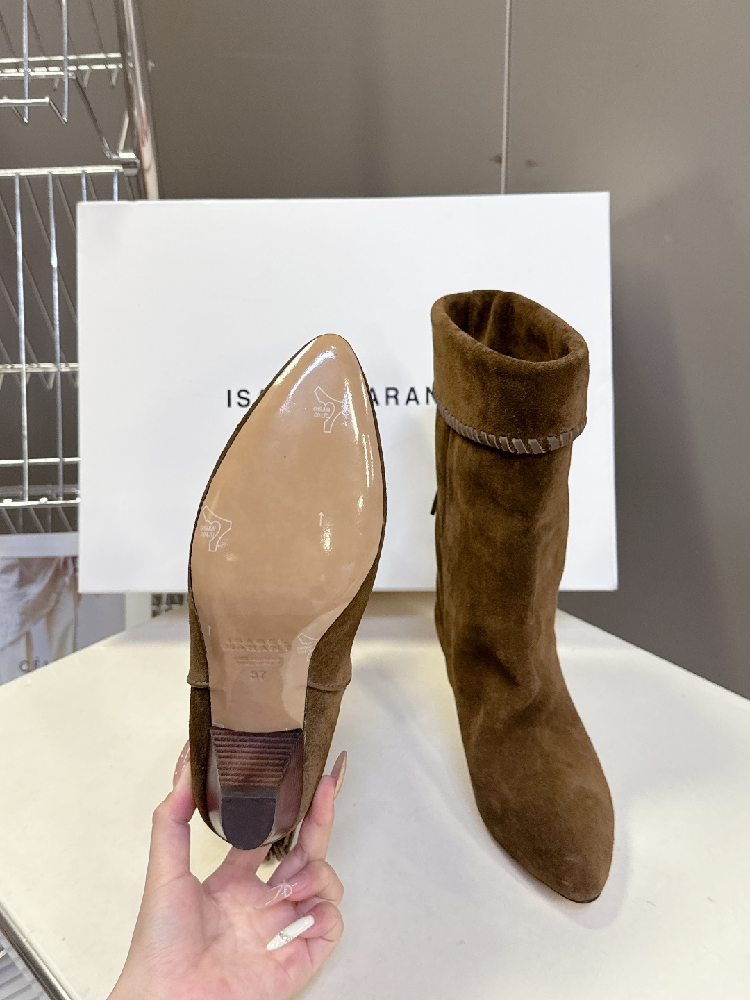 isabelmarant伊莎贝尔秋冬最新款复古靴 超多明星时尚博主种草 这几年超流行简约老钱风 简简单单