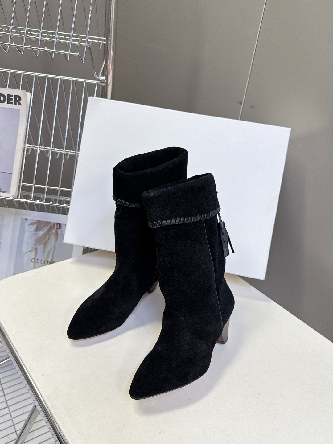 isabelmarant伊莎贝尔秋冬最新款复古靴 超多明星时尚博主种草 这几年超流行简约老钱风 简简单单