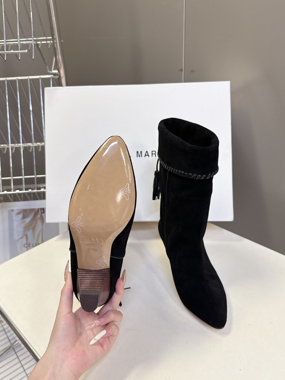 isabelmarant伊莎贝尔秋冬最新款复古靴 超多明星时尚博主种草 这几年超流行简约老钱风 简简单单