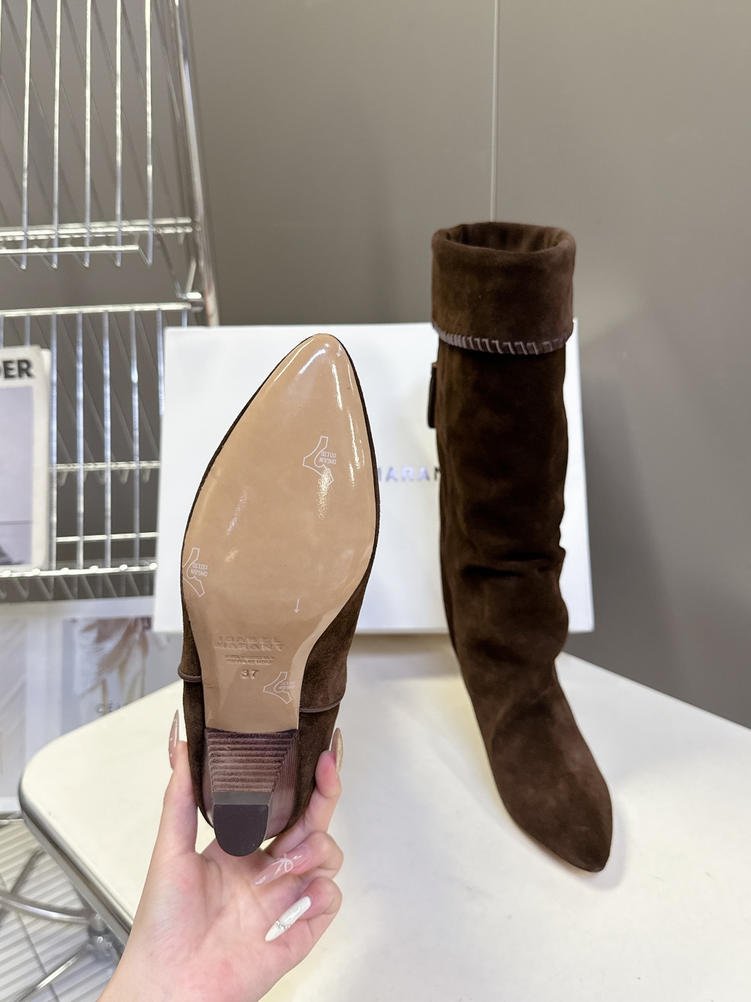 isabelmarant伊莎贝尔秋冬最新款复古靴 超多明星时尚博主种草 这几年超流行简约老钱风 简简单单