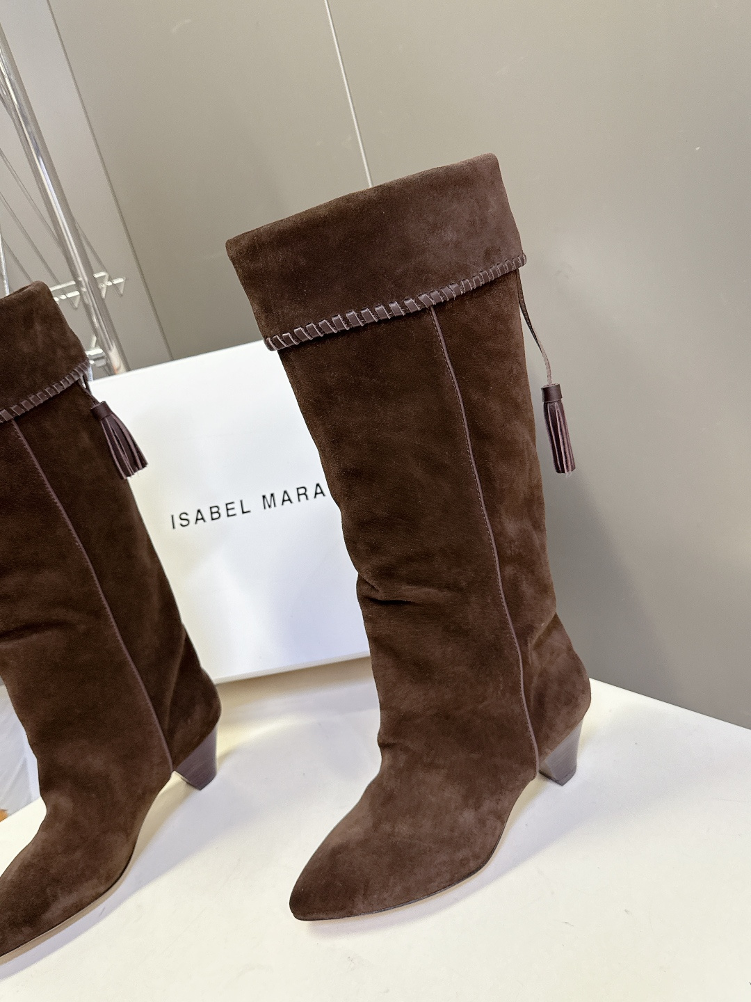 isabelmarant伊莎贝尔秋冬最新款复古靴 超多明星时尚博主种草 这几年超流行简约老钱风 简简单单