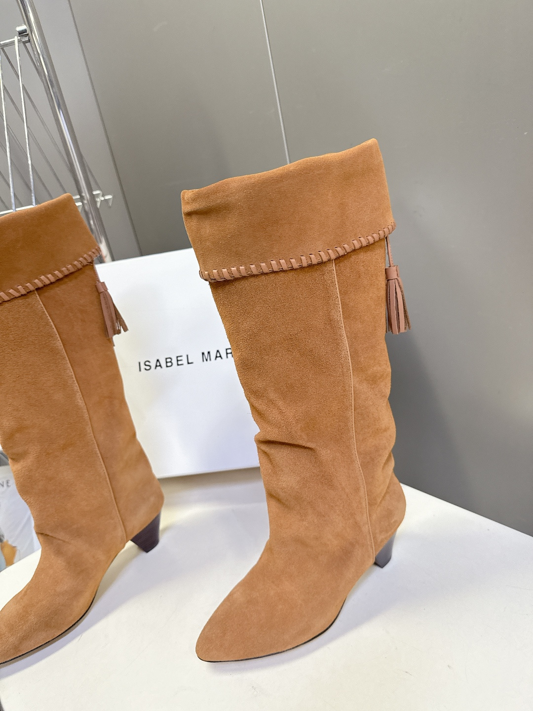 isabelmarant伊莎贝尔秋冬最新款复古靴 超多明星时尚博主种草 这几年超流行简约老钱风 简简单单