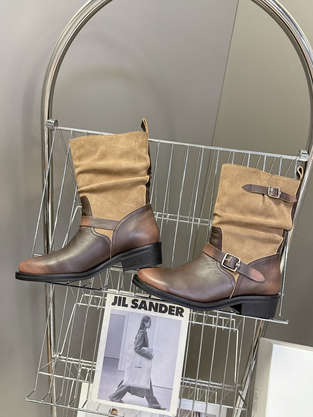 ICE DUST设计师品牌秋冬最新款复古皮靴 堆堆靴 超多明星时尚博主种草 当下最流行的型体隔板设计 结