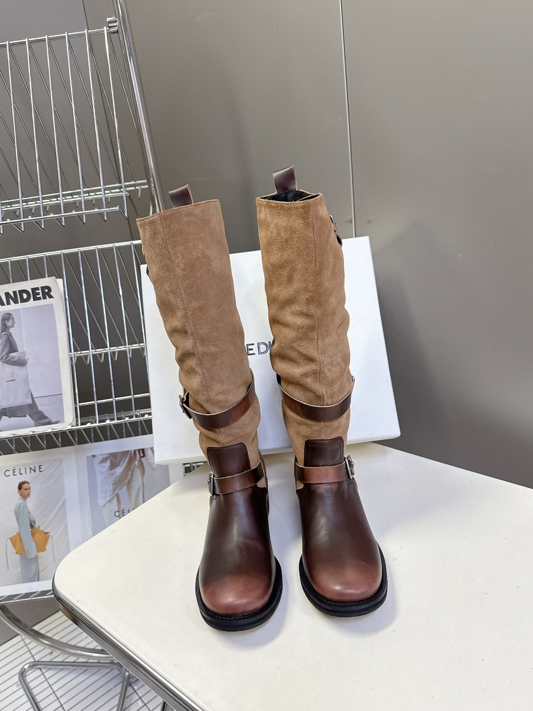 ICE DUST设计师品牌秋冬最新款复古皮靴 堆堆靴 超多明星时尚博主种草 当下最流行的型体隔板设计 结