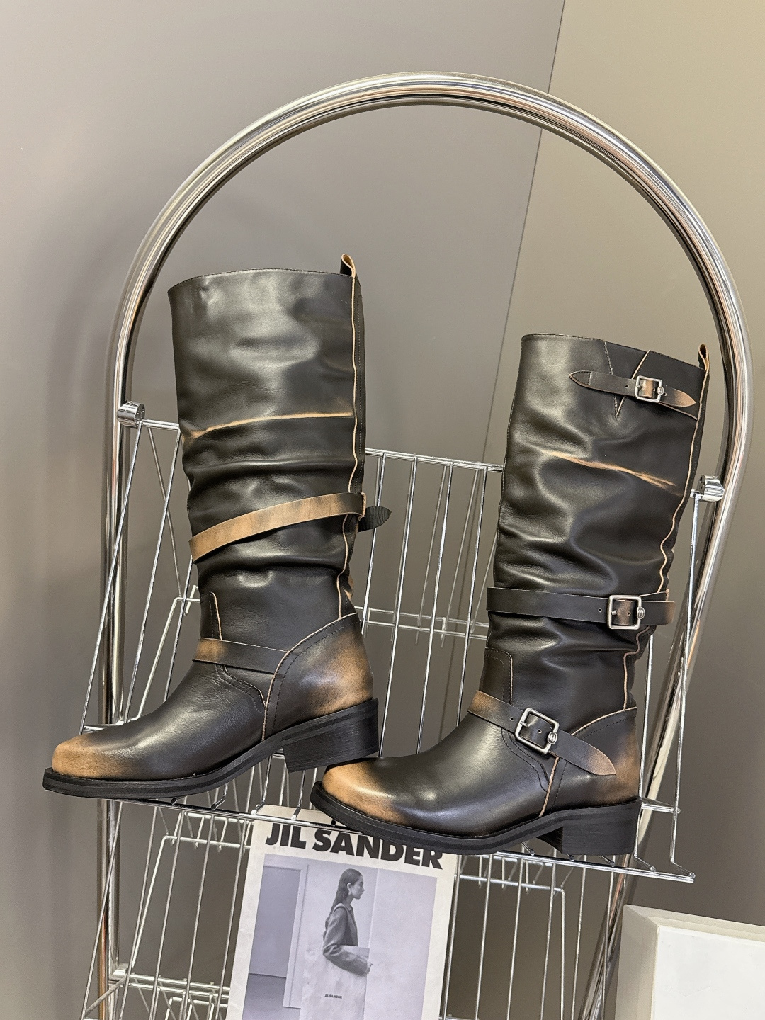 ICE DUST设计师品牌秋冬最新款复古皮靴 堆堆靴 超多明星时尚博主种草 当下最流行的型体隔板设计 结