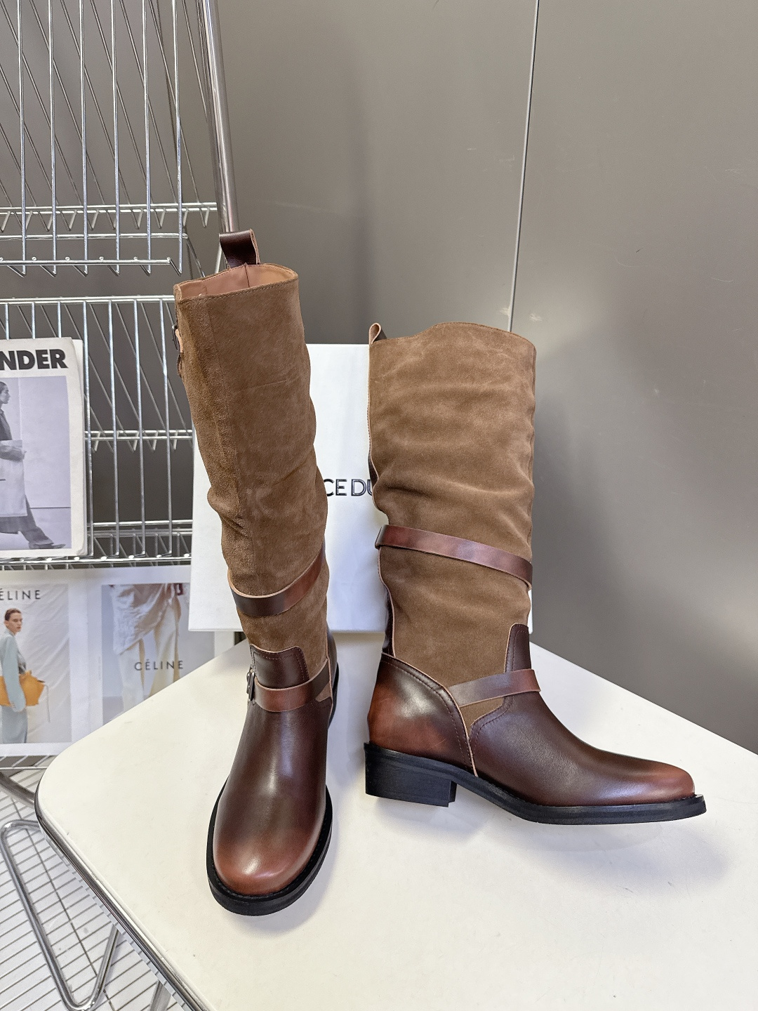 ICE DUST设计师品牌秋冬最新款复古皮靴 堆堆靴 超多明星时尚博主种草 当下最流行的型体隔板设计 结