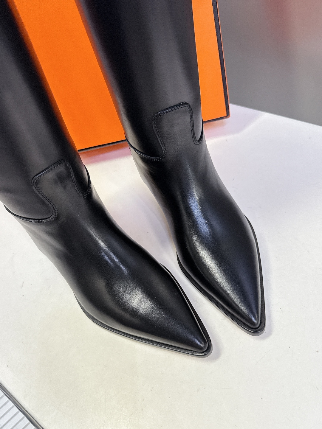 顶级代购版HERMES爱马仕kelly尖头骑士靴 超多明星网红种草 经典中的经典 面料进口意大利饮奶小牛