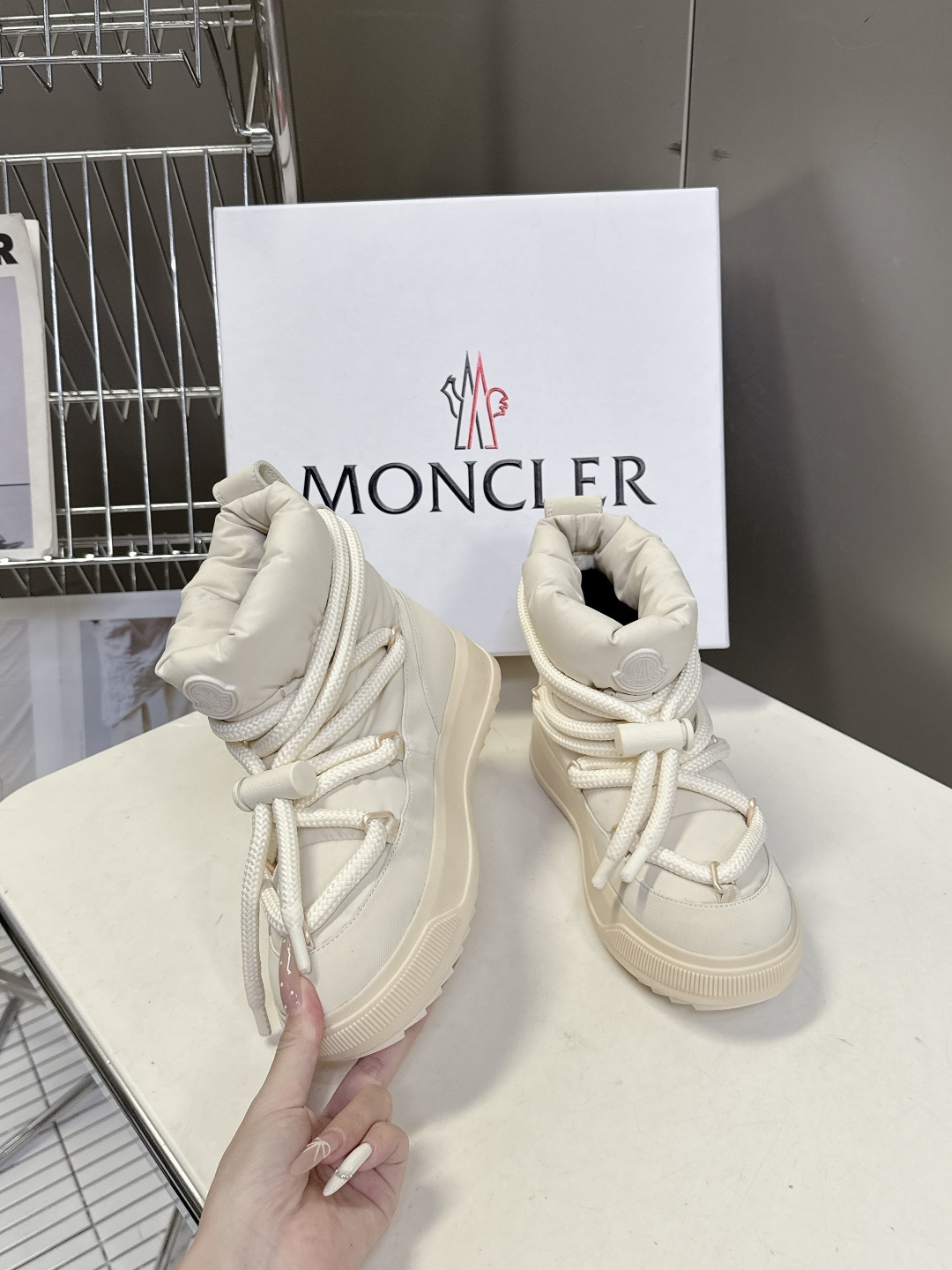 Moncler蒙口2025秋冬最新款雪地靴 奢华与功能的完美融合 行走的羽绒服:防水尼龙+加绒内里，-1