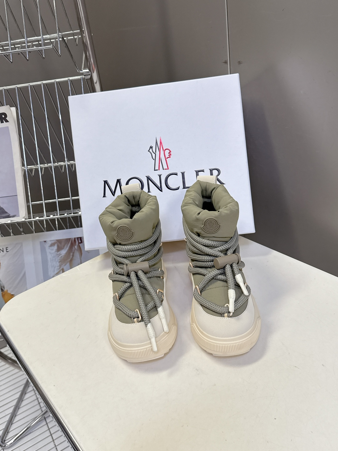Moncler蒙口2025秋冬最新款雪地靴 奢华与功能的完美融合 行走的羽绒服:防水尼龙+加绒内里，-1