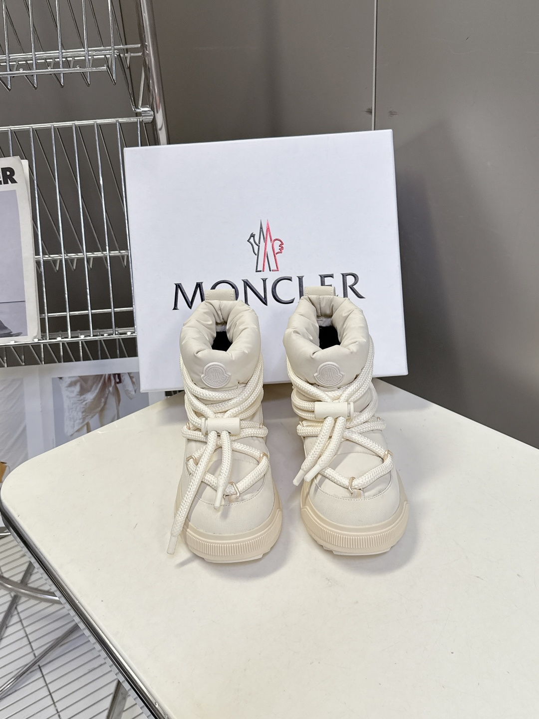 Moncler蒙口2025秋冬最新款雪地靴 奢华与功能的完美融合 行走的羽绒服:防水尼龙+加绒内里，-1