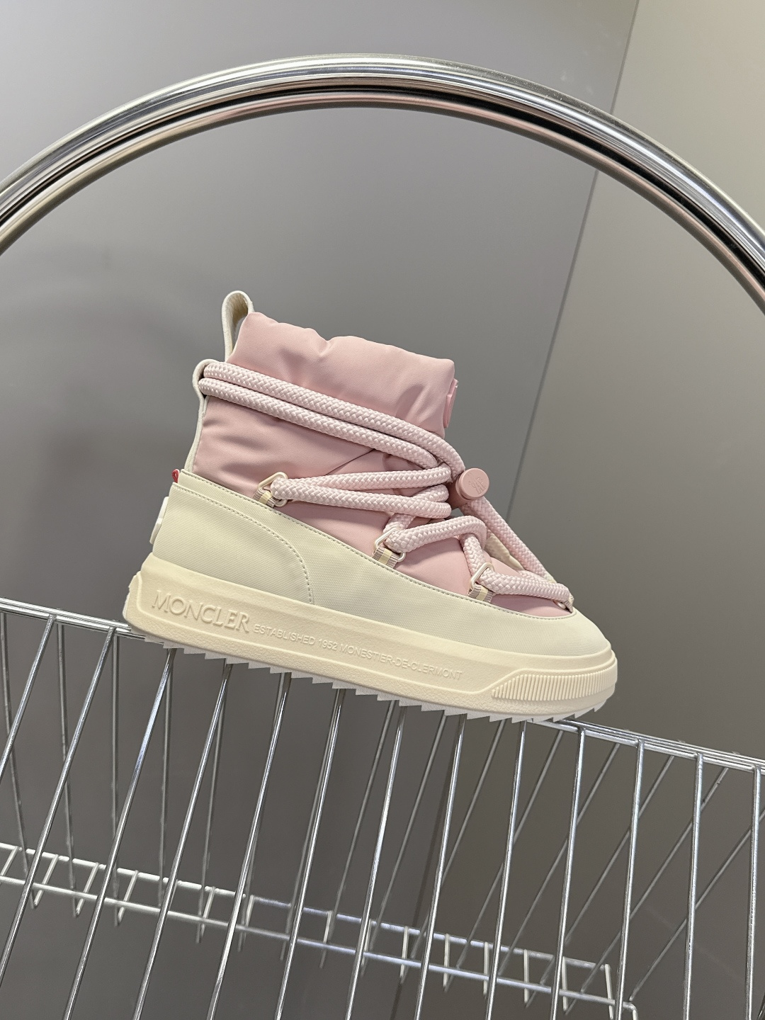 Moncler蒙口2025秋冬最新款雪地靴 奢华与功能的完美融合 行走的羽绒服:防水尼龙+加绒内里，-1