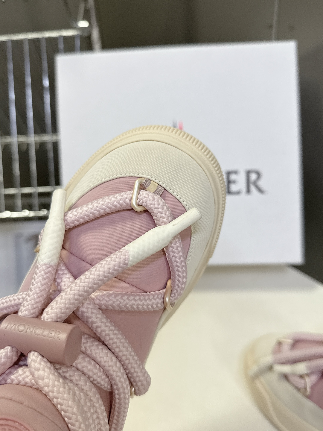 Moncler蒙口2025秋冬最新款雪地靴 奢华与功能的完美融合 行走的羽绒服:防水尼龙+加绒内里，-1