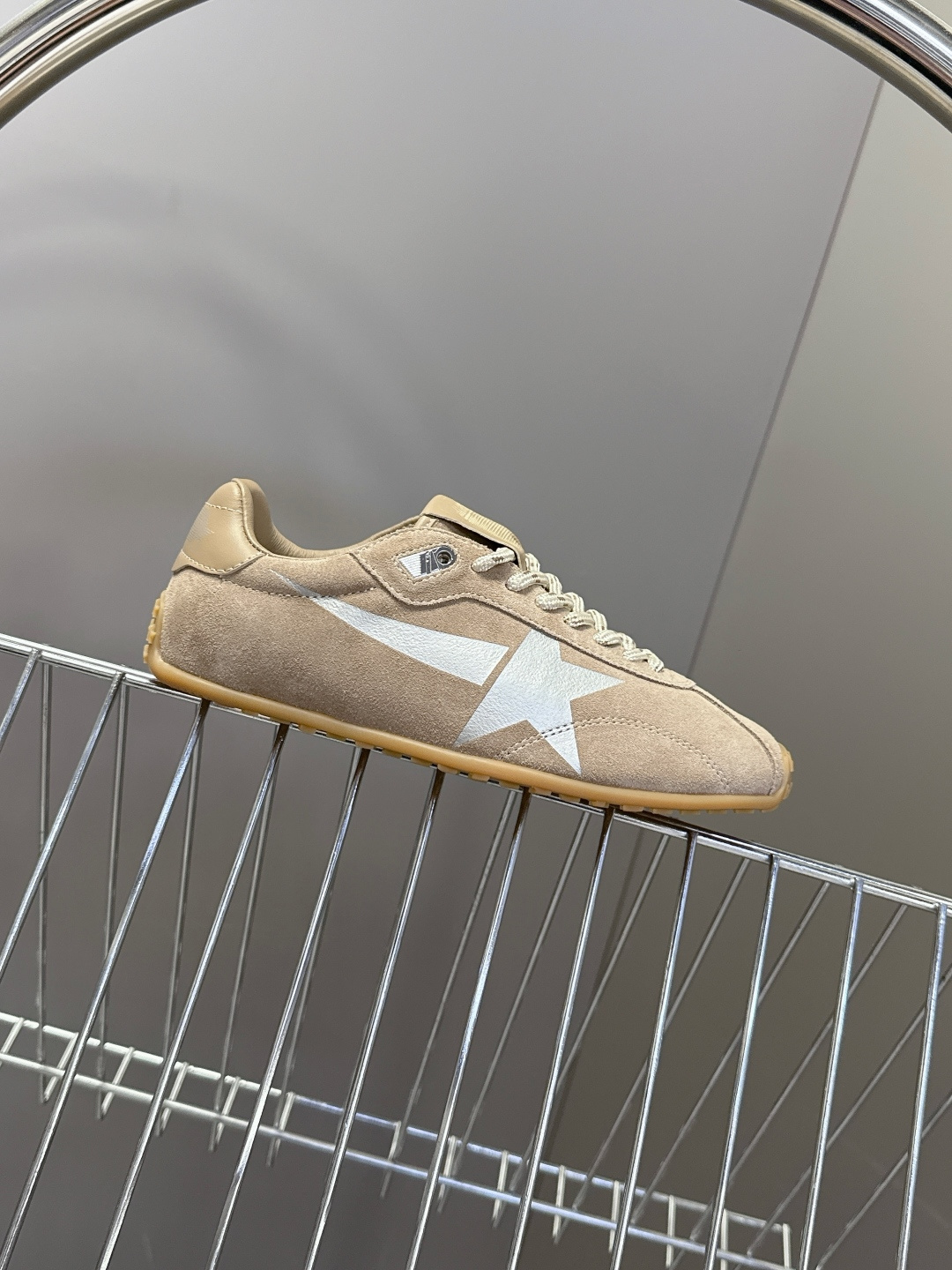 Golden Goose最新款GGDB休闲鞋 德训鞋 明星私服上脚示范 ×就是这么百搭 当下最流行的薄底