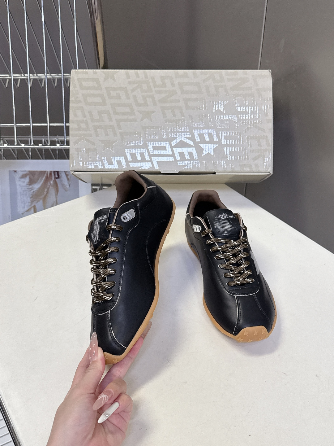 Golden Goose最新款GGDB休闲鞋 德训鞋 明星私服上脚示范 ×就是这么百搭 当下最流行的薄底