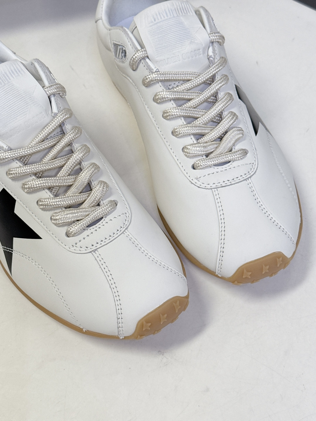 Golden Goose最新款GGDB休闲鞋 德训鞋 明星私服上脚示范 ×就是这么百搭 当下最流行的薄底