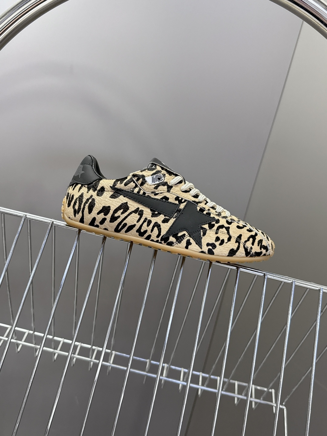 Golden Goose最新款GGDB休闲鞋 德训鞋 明星私服上脚示范 ×就是这么百搭 当下最流行的薄底