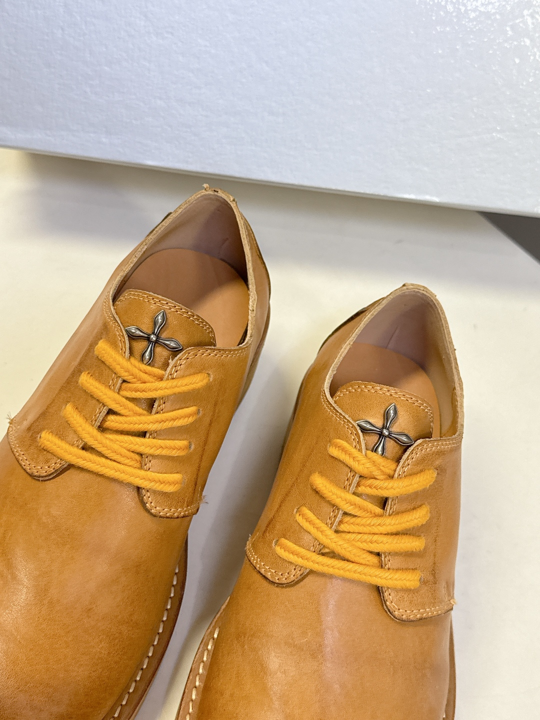 SMFK潮牌十字架秋冬最新款水洗皮鞋 牛仔靴 短靴超多明星网红种草 简约的设计 十字架logo点缀 品牌