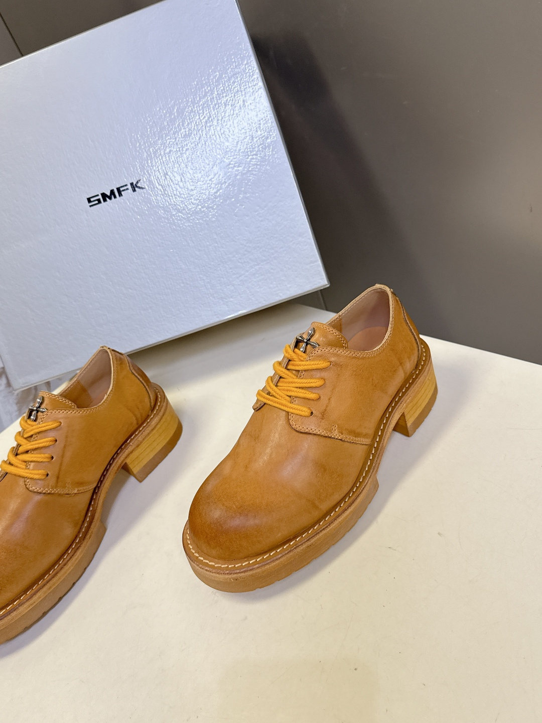 SMFK潮牌十字架秋冬最新款水洗皮鞋 牛仔靴 短靴超多明星网红种草 简约的设计 十字架logo点缀 品牌